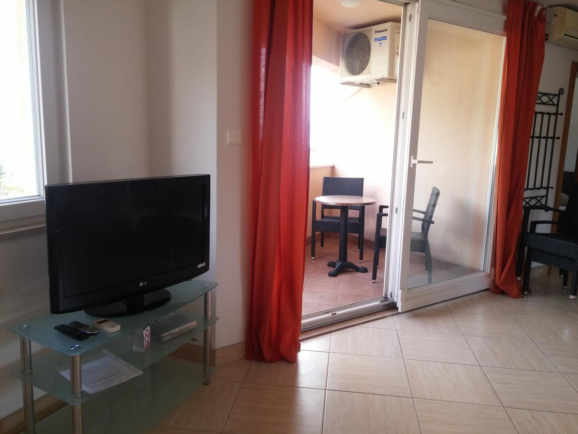 Casa Del Sole Apartment เคลโนวีซา ภายนอก รูปภาพ