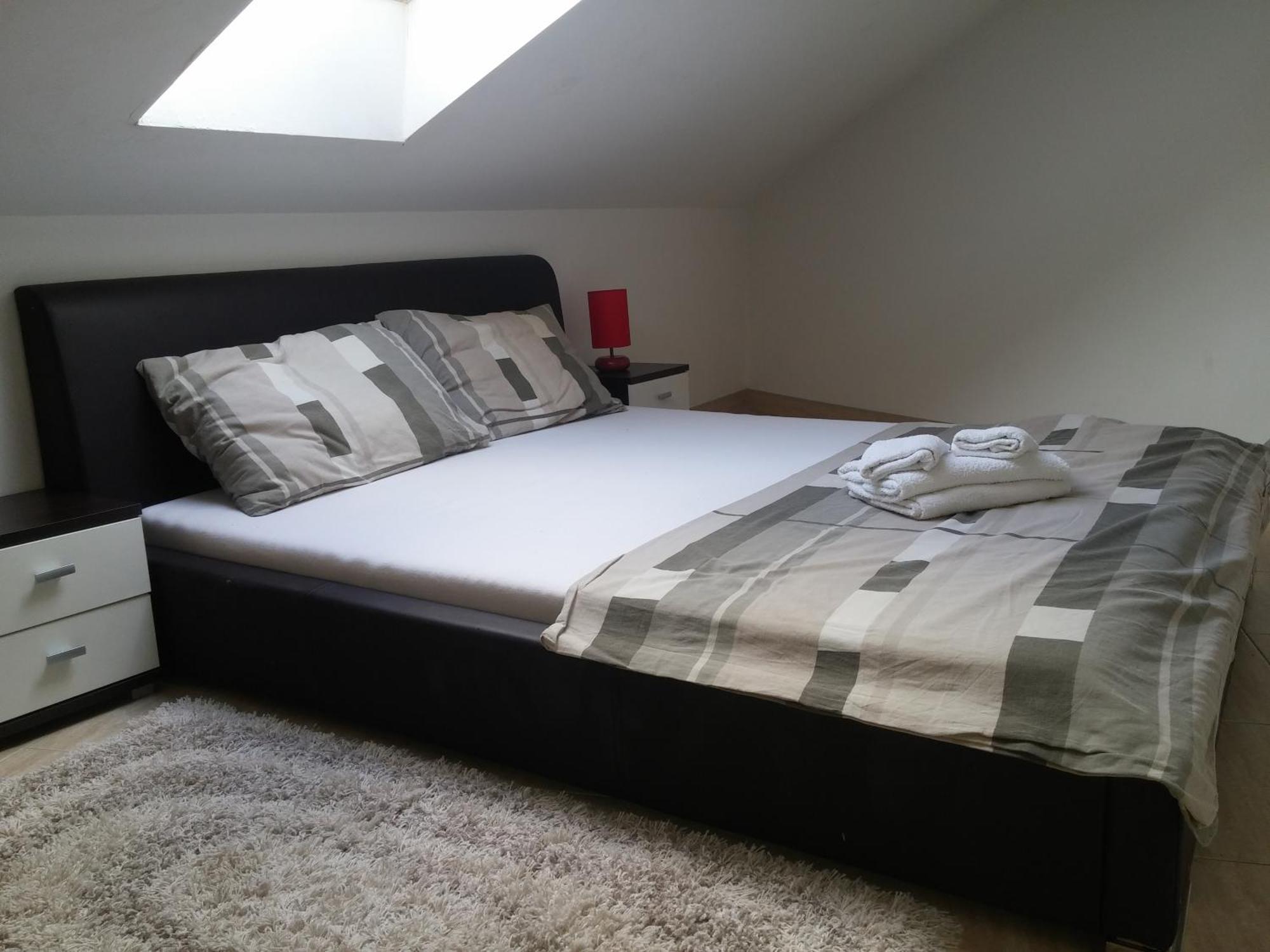 Casa Del Sole Apartment เคลโนวีซา ภายนอก รูปภาพ